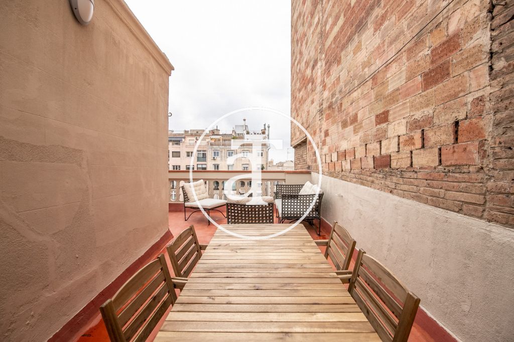 Monthly rental penthouse with 1 bedroom and amazing private terrace on Paseo Sant Joan 8