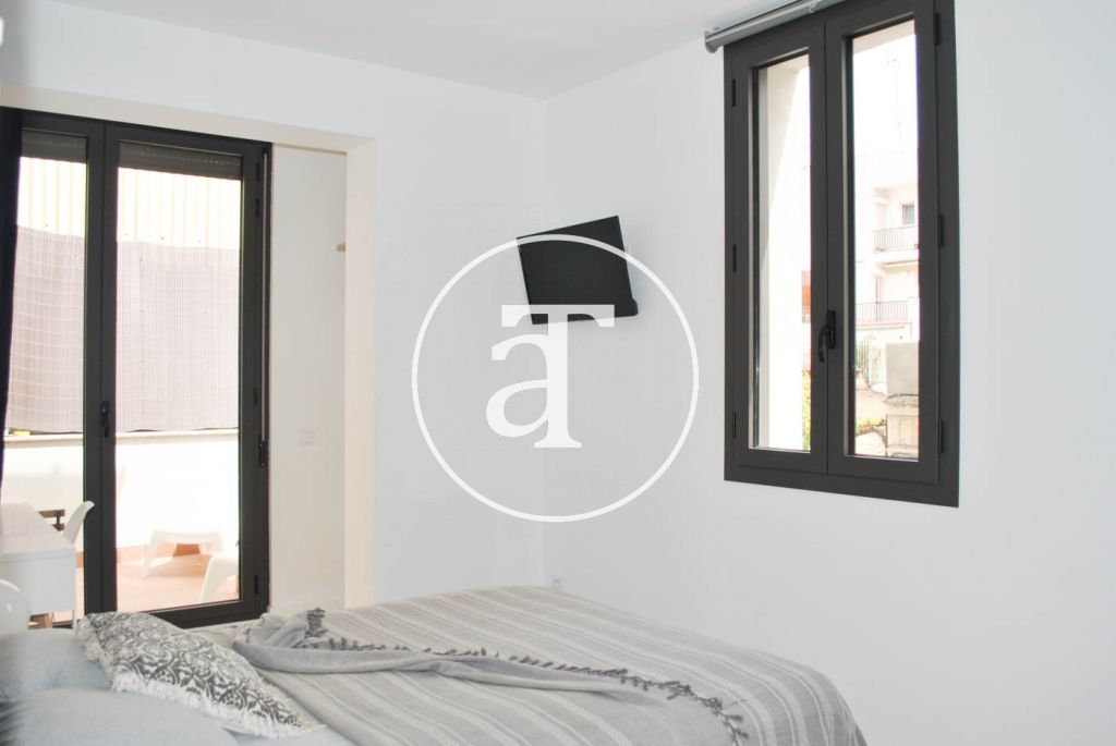 Monthly rental apartment with 3 bedrooms and terrace well communicated with Barcelona 29
