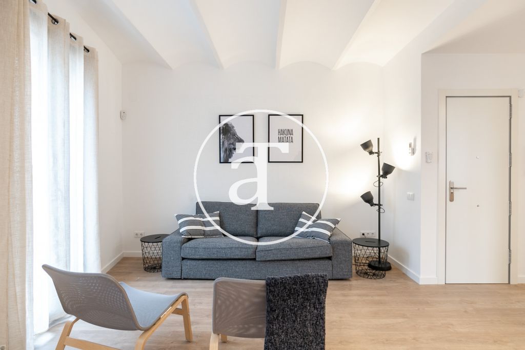 2-bedroom apartment for short-term rental, well connected to Barcelona 4