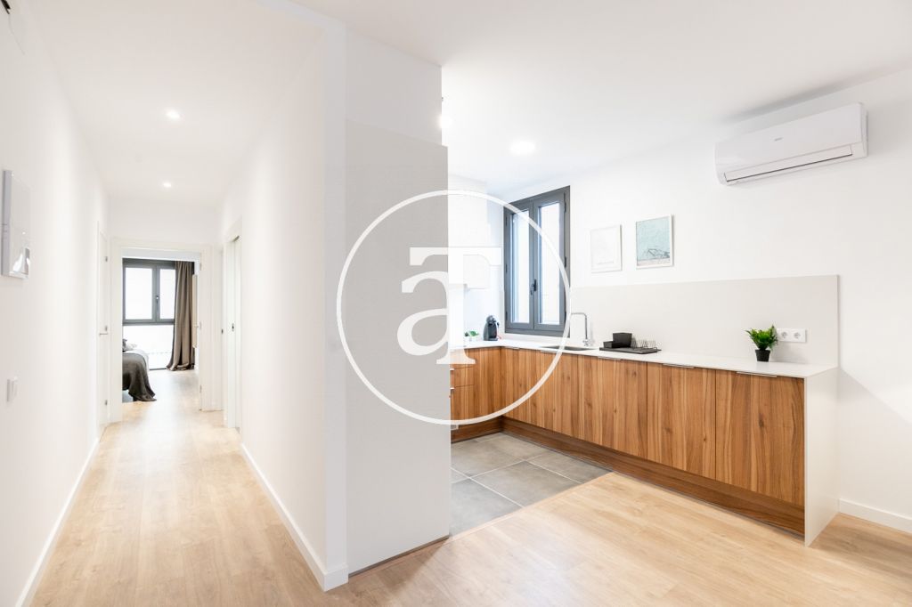 2-bedroom apartment for short-term rental, well connected to Barcelona 8