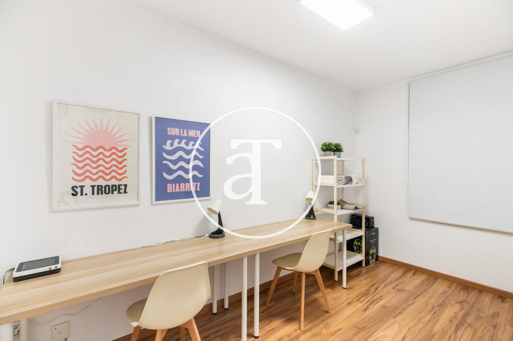 Monthly rental apartment with 2 bedrooms, study and terrace near Park Güell 22