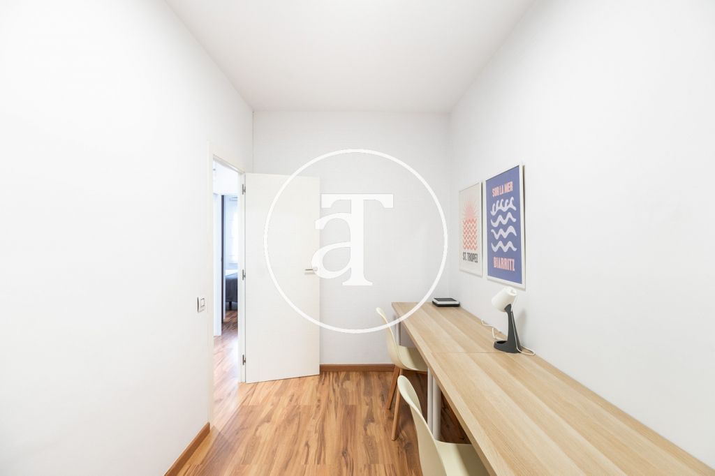 Monthly rental apartment with 2 bedrooms, study and terrace near Park Güell 25