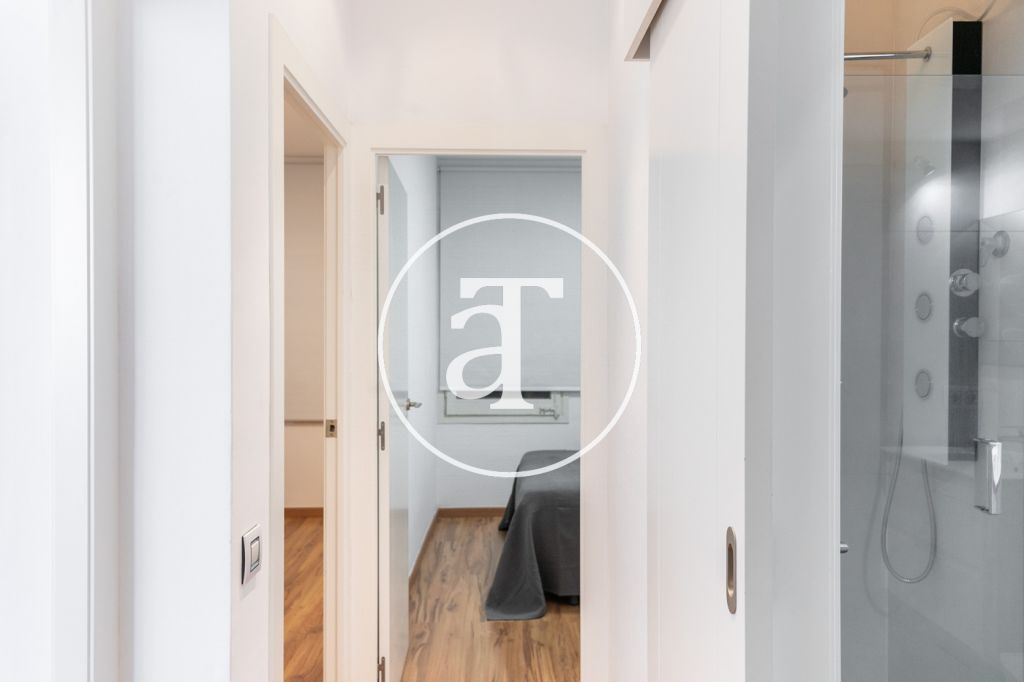 Monthly rental apartment with 2 bedrooms, study and terrace near Park Güell 31