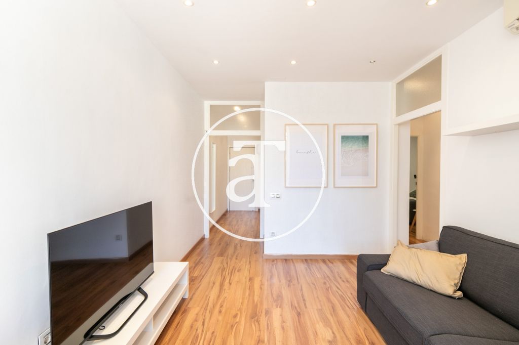 Monthly rental apartment with 2 bedrooms, study and terrace near Park Güell 4