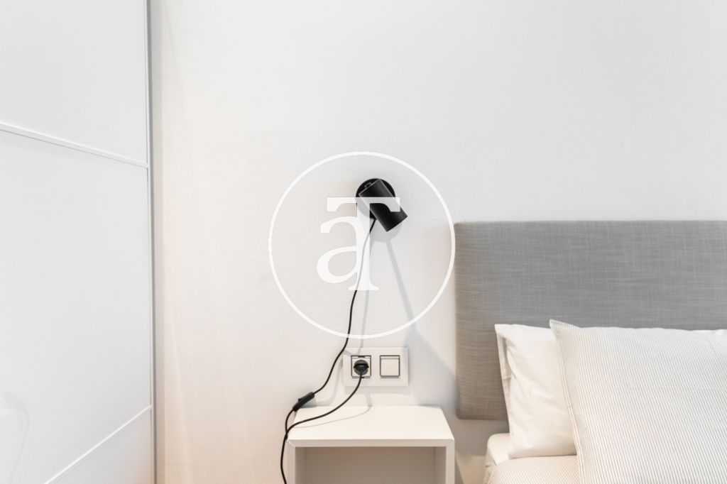 Monthly rental apartment with 2 bedrooms, study and terrace near Park Güell 29