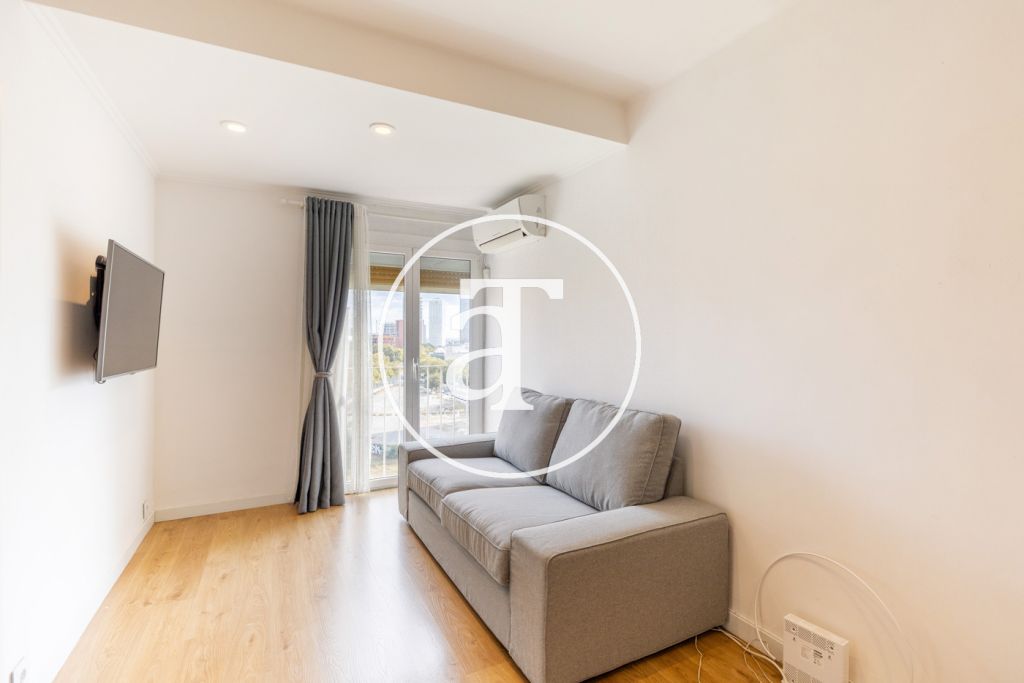 Appartement temporaire à louer avec 1 chambre et studio avec 1 salle de bain et balcon à Sant Martí 2