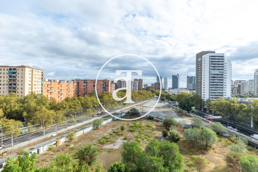 Appartement temporaire à louer avec 1 chambre et studio avec 1 salle de bain et balcon à Sant Martí 19