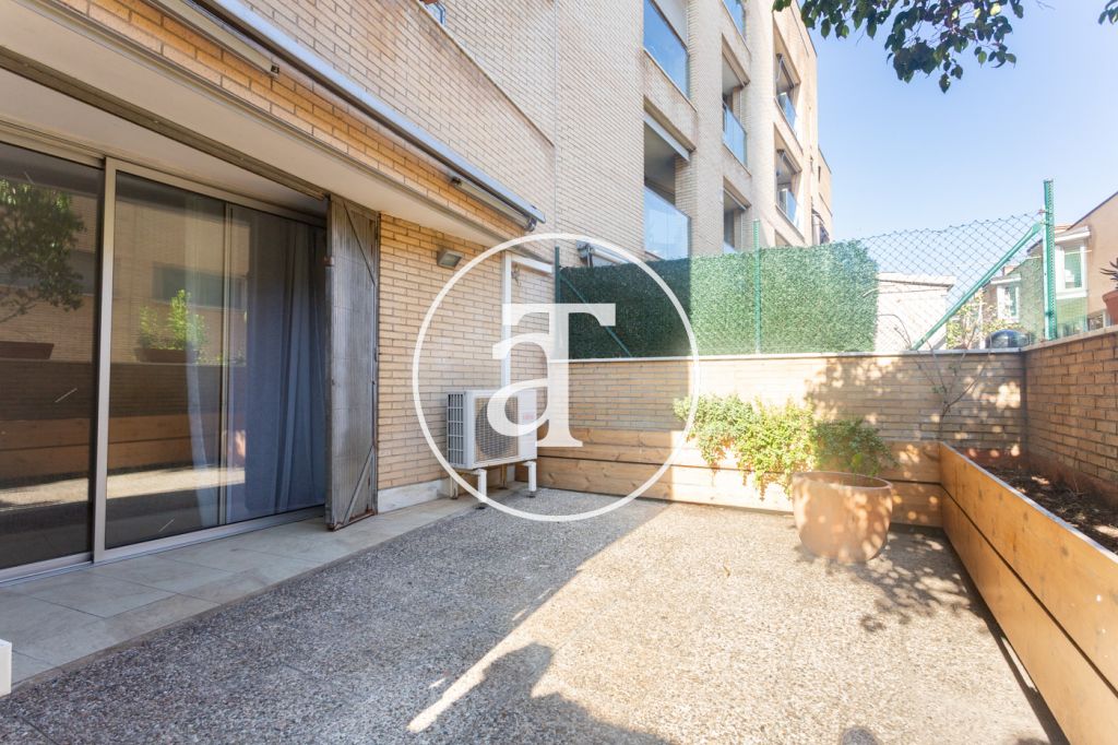 Apartment for rent with 2 bedrooms, 2 bathrooms and terrace next to the beach of Vila Olímpica