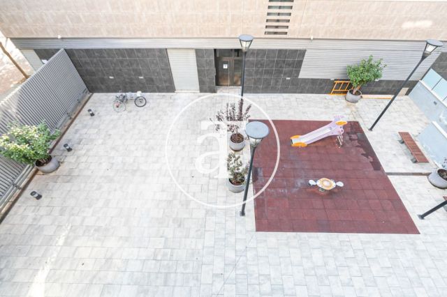 Location temporaire d'un appartement meublé avec terrasse à Barcelone 21