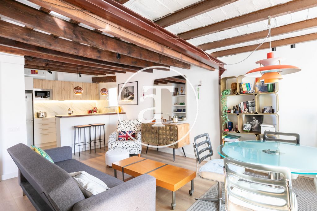 Appartement temporaire à louer avec 1 chambre, 1 salle de bain et terrasse à El Born