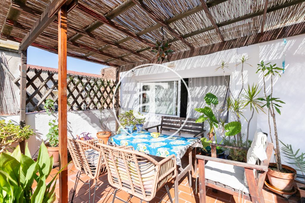 Appartement temporaire à louer avec 1 chambre, 1 salle de bain et terrasse à El Born 24