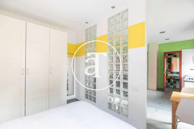 Piso de alquiler temporal de una habitación en Ciutat Vella 14