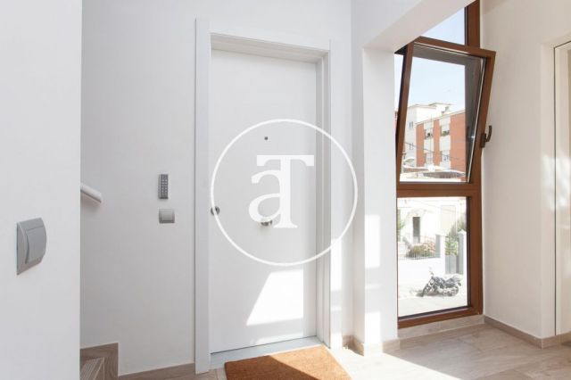 Piso de alquiler temporal de 2 habitaciones en Gracia 10