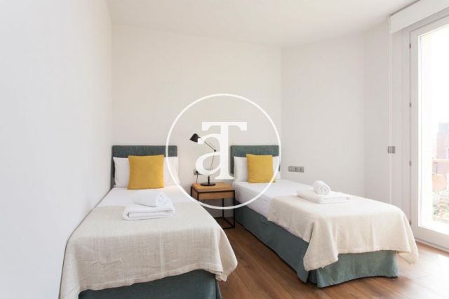 Piso de alquiler temporal de 2 habitaciones en Gracia 13