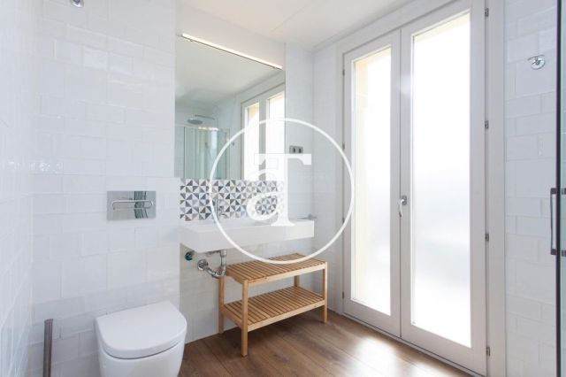 Piso de alquiler temporal de 2 habitaciones en Gracia 15