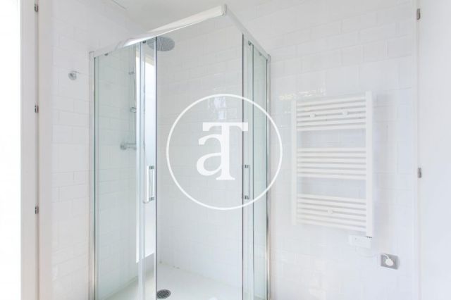 Piso de alquiler temporal de 2 habitaciones en Gracia 16