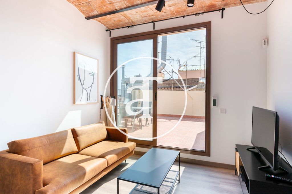 Monthly rental penthouse with 2 terraces in Avenida del Paralelo