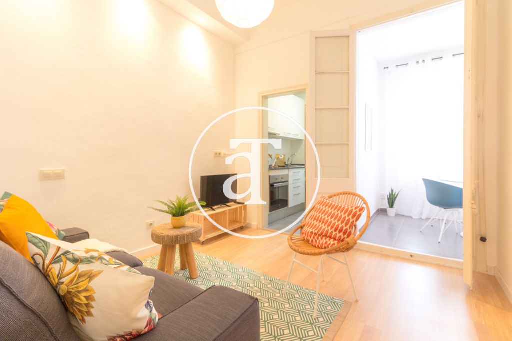 Monthly rental apartment with 3 bedrooms in Barcelona 2