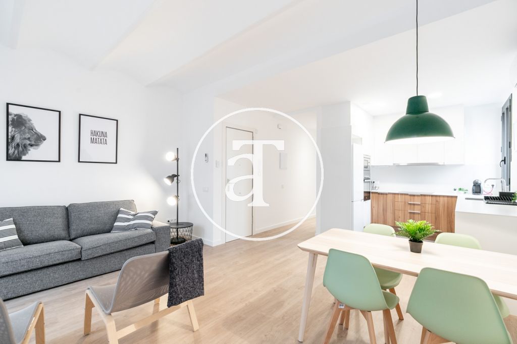 Apartamento de alquiler temporal de 2 habitaciones bien comunicado con Barcelona 1