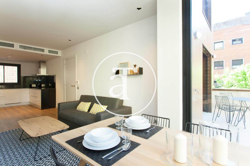 Monthly rental apartment with 2 bedrooms and garden area in a residential area of Barcelona. 2