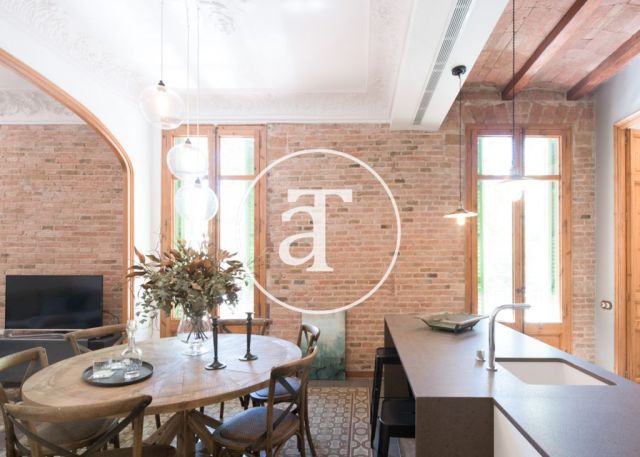 Monthly rental apartment with 3 bedrooms in a regal building in Barcelona 12