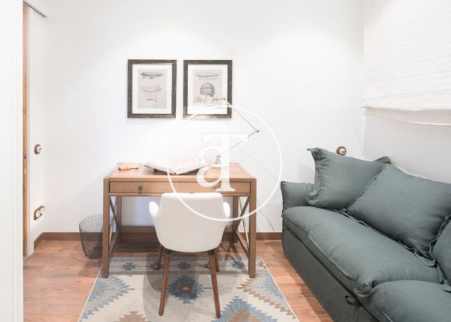 Monthly rental apartment with 3 bedrooms in a regal building in Barcelona 24
