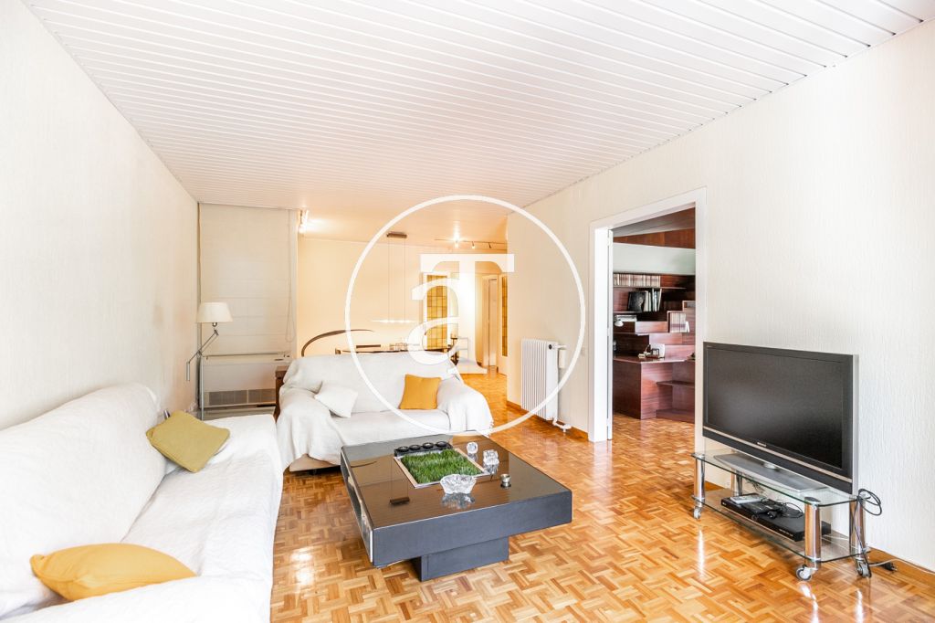 4 bedroom apartment for rent in Via Augusta in Barcelona 1