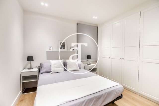 Apartamento de alquiler temporal de 3 habitaciones en Barcelona 16