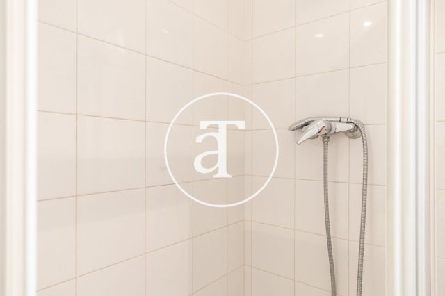 Monthly rental apartment with 2 bedrooms in Poblenou 19