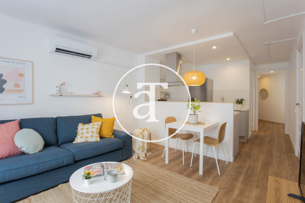 Monthly rental apartment with 2 double bedrooms in a central area of Barcelona. 2