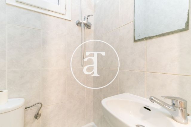 Appartement de 2 chambres à louer pour une courte durée à Poblenou 25