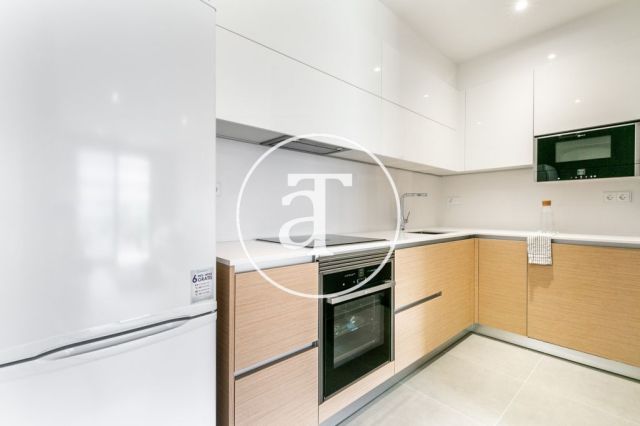 Monthly rental flat with 2 double bedrooms in Barcelona 13