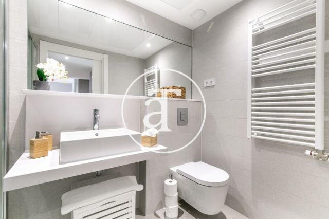 Monthly rental flat with 2 double bedrooms in Barcelona 23