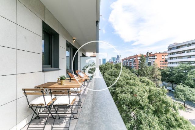 Monthly rental flat with 2 double bedrooms in Barcelona 9