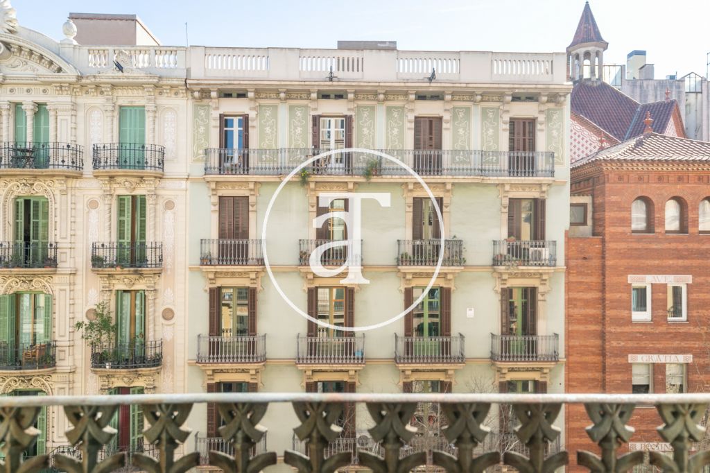 Monthly rental apartment with 3 bedrooms in Carrer de Valencia 24