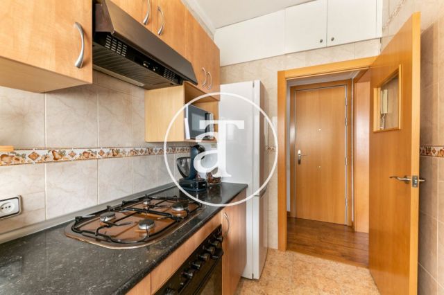 Monthly rental apartment furnished and equipped in Gracia 8