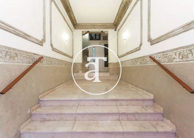 Appartement de 2 chambres à louer temporairement dans calle Julián Romea, Barcelona 16