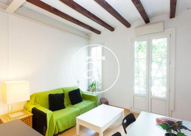 Appartement de 2 chambres à louer temporairement dans calle Julián Romea, Barcelona 1
