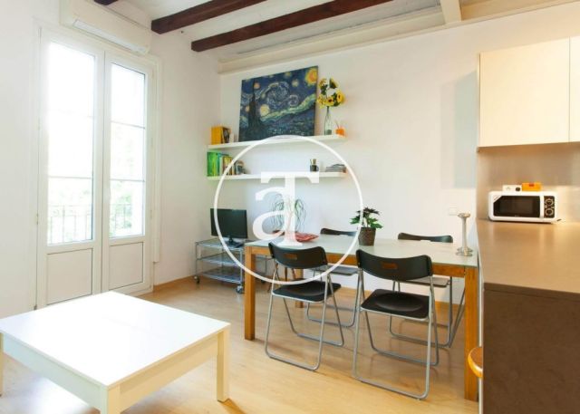 Appartement de 2 chambres à louer temporairement dans calle Julián Romea, Barcelona 4