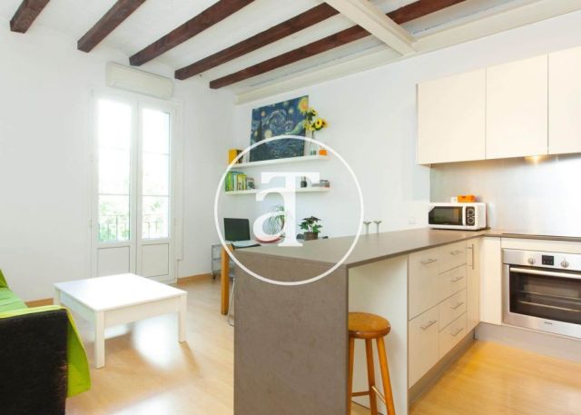 Appartement de 2 chambres à louer temporairement dans calle Julián Romea, Barcelona 5