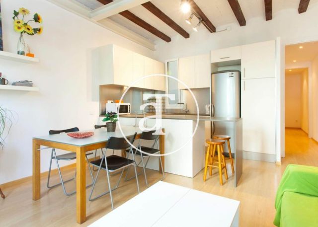 Appartement de 2 chambres à louer temporairement dans calle Julián Romea, Barcelona 3