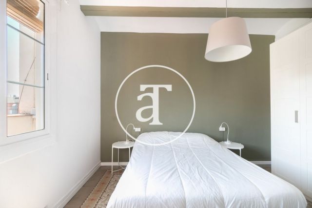 Apartamento de 3 habitaciones amueblado y con terraza en Eixample Dreta 11