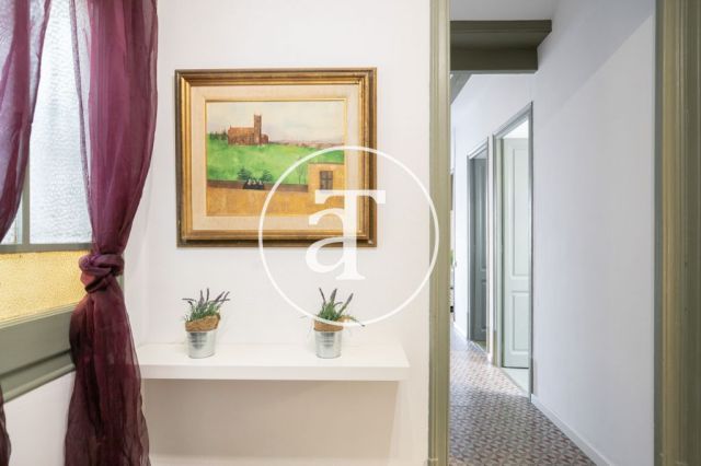 Apartamento de 3 habitaciones amueblado y con terraza en Eixample Dreta 15