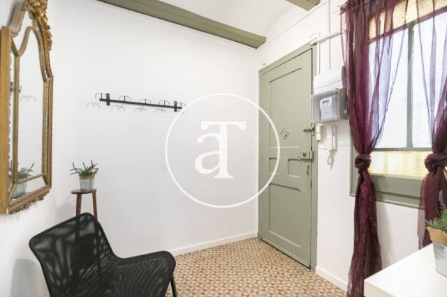 Apartamento de 3 habitaciones amueblado y con terraza en Eixample Dreta 14