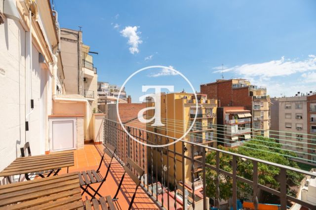 Apartamento de 3 habitaciones amueblado y con terraza en Eixample Dreta 4