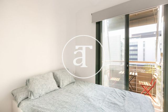 Bright furnished apartment in Poblenou 4