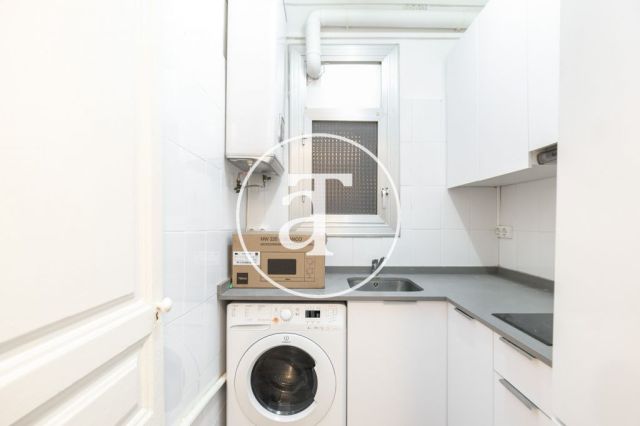 Bright furnished apartment in Poblenou 9
