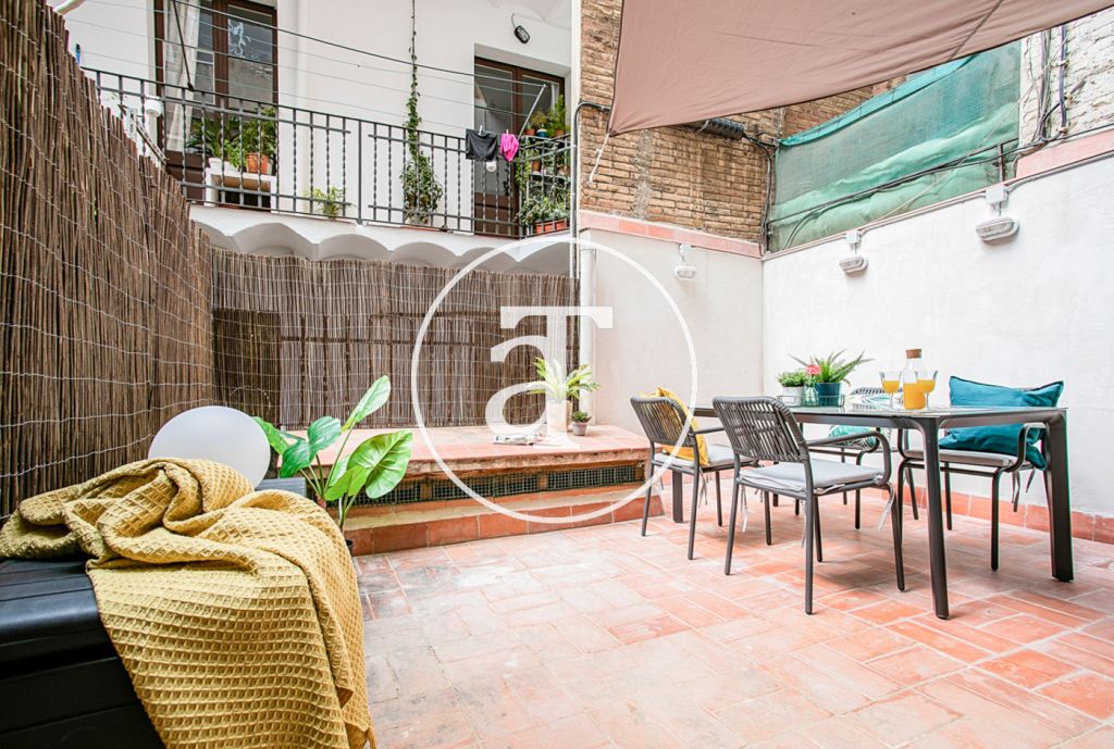 Appartement de 3 chambres à louer temporairement avec terrasse à Barcelone 2