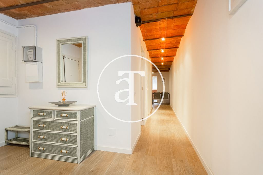 Monthly rental apartment with 2 double bedrooms in Eixample 2