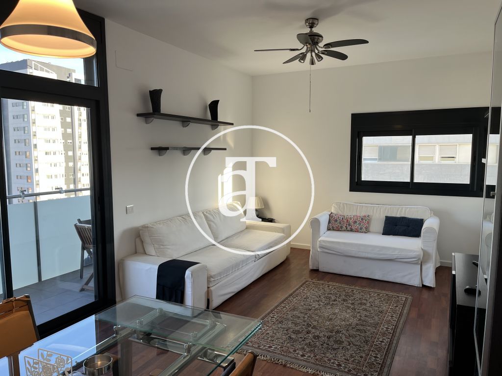 Appartement en location temporaire avec 3 chambres doubles et terrasse à Hospitalet de Llobregat 2